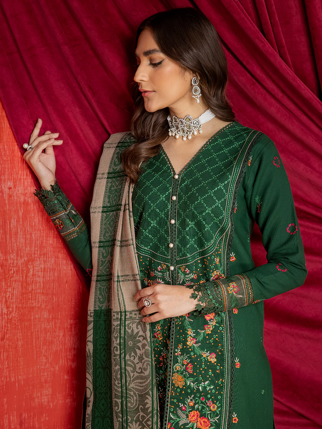 1953 - B | 3 PC Khaddar Unstitch - Image 2