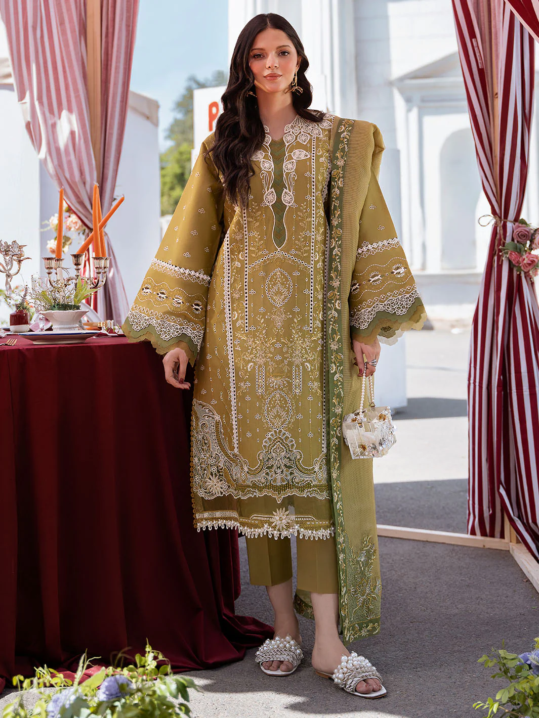 211 - A | 3 PC LUXURY LAWN