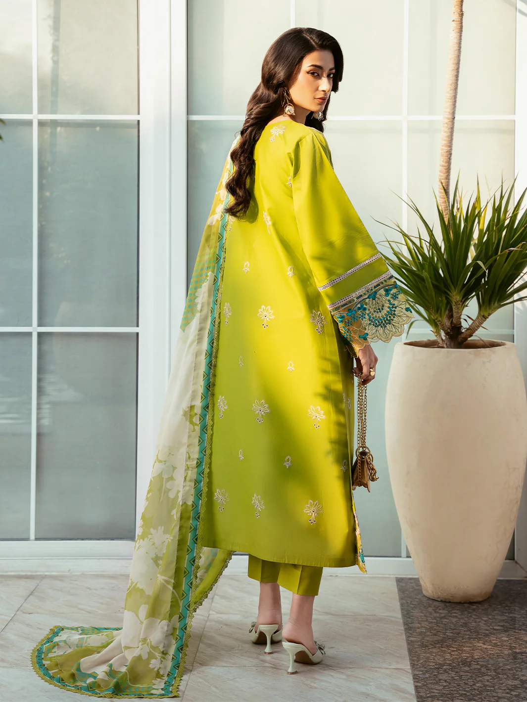 312 - B | 3 PC Lawn Stitched - Image 3